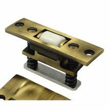 DELTANA 3 1/4 Inch Deltana Solid Brass Heavy Duty Roller Catch (Antique Brass Finish)