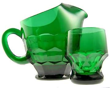 26 Ounce Emerald Green Glass Pitcher & Four Tumblers - Georgia Pattern