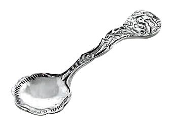 Venus Style Scalloped Sterling Salt Spoon